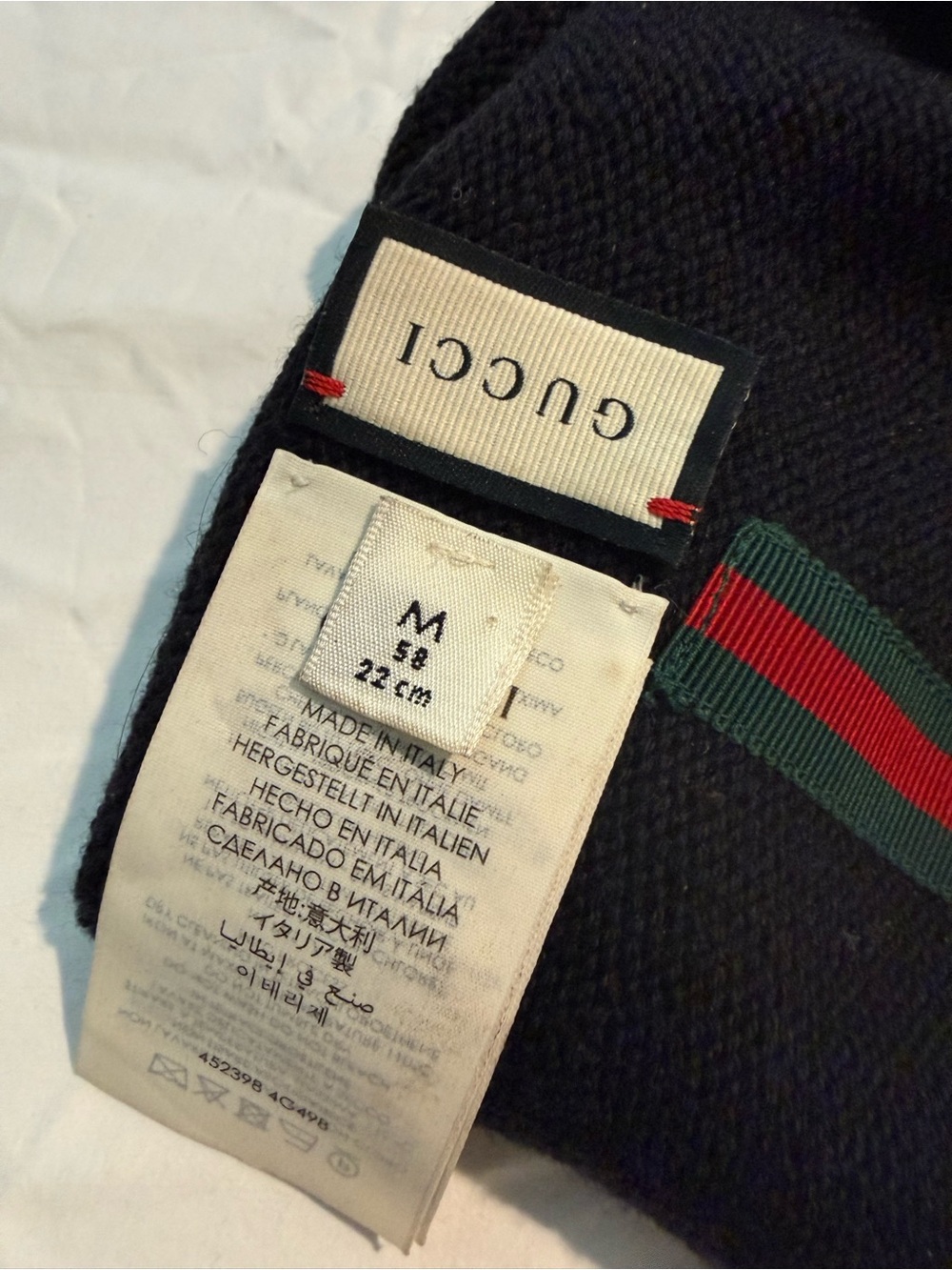 Gucci Black Men's Knit Beanie with Green-Red Stripe - Picture 6 of 8